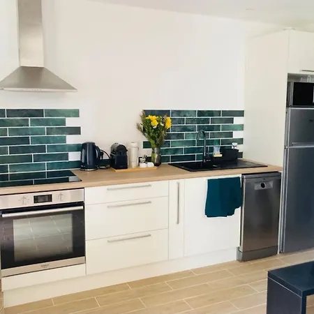 New 10 Minutes' Walk From The Lägenhet Antibes