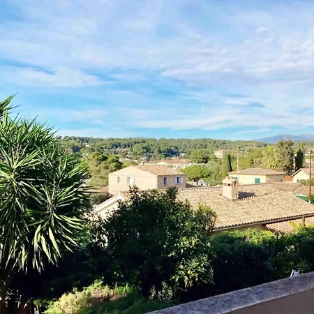 New 10 Minutes' Walk From The * Antibes