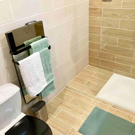 Lägenhet New 10 Minutes' Walk From The Antibes