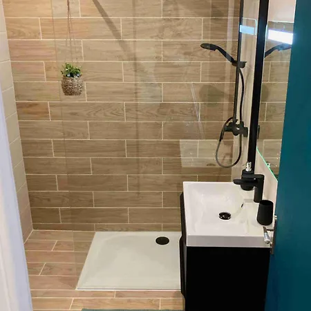 New 10 Minutes' Walk From The