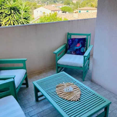 New 10 Minutes' Walk From The Apartmán
