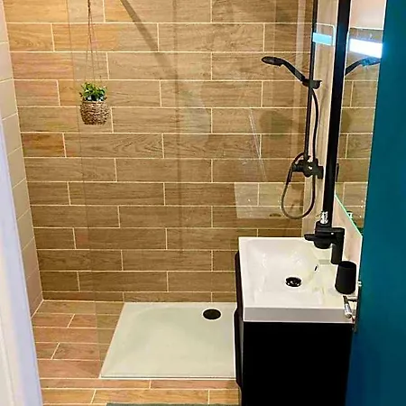 Apartman New 10 Minutes' Walk From The
