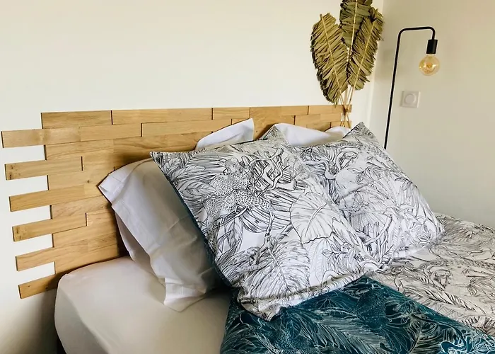 New 10 Minutes' Walk From The Apartament *