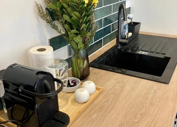Apartament New 10 Minutes' Walk From The *